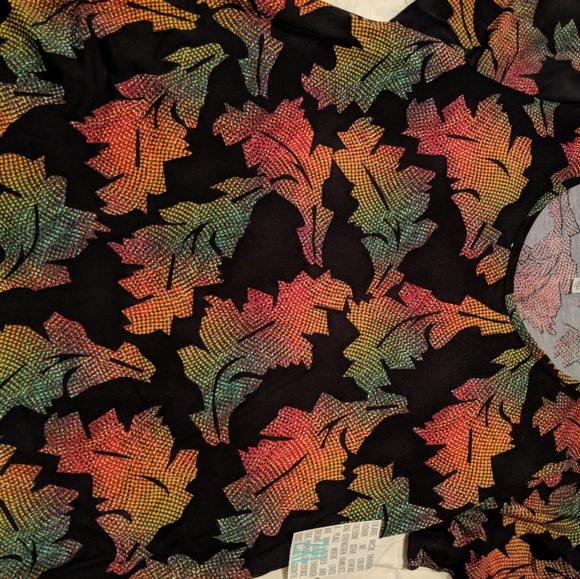 LuLaRoe Tops - Classic Tee LuLaRoe Tops - Classic Tee